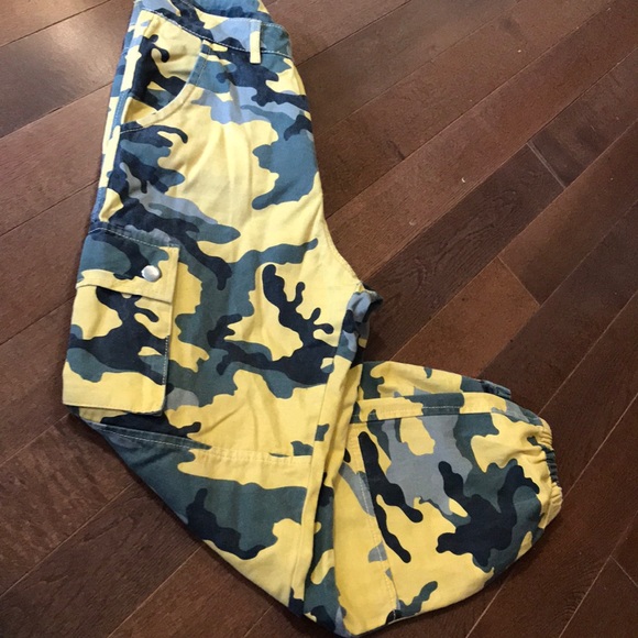 ⭐️ Camo pants 2/30$ - Picture 1 of 2